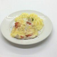 Свинина, запеченная с помидорами и сыром в Братик Томатик