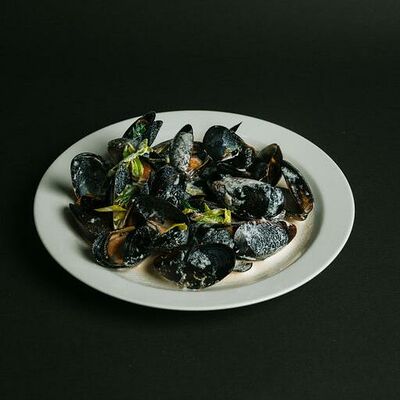 Мидии в соусе Блю чиз в Wasabi по цене 700 ₽