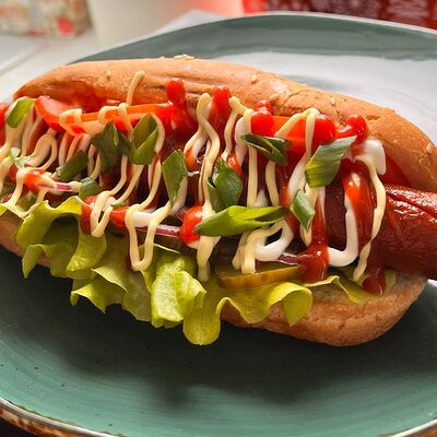 Хот-дог Классический с куриной сосиской в Адельфия по цене 230 ₽