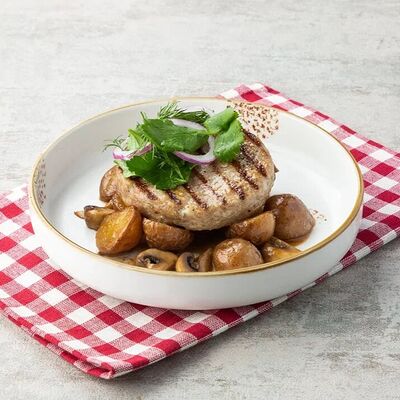 Плескавица с картофелем и грибами в Или по цене 290 ₽