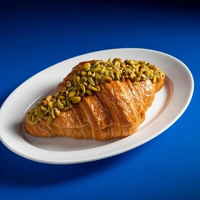 Круассан Фисташка-малина в Mates pizzabar по цене 450 ₽