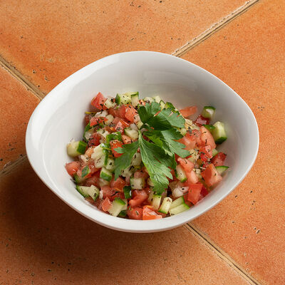 Арабский салат в Кафе Аль-карамарабская кухня по цене 390 ₽