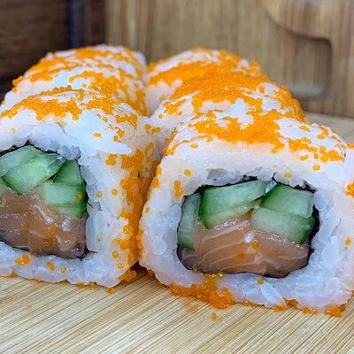 Ролл Калифорния с лососем в Точка еды по цене 349 ₽