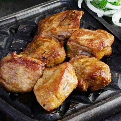 Шашлык из cвинoй мякоти в Мангал Бар по цене 795 ₽