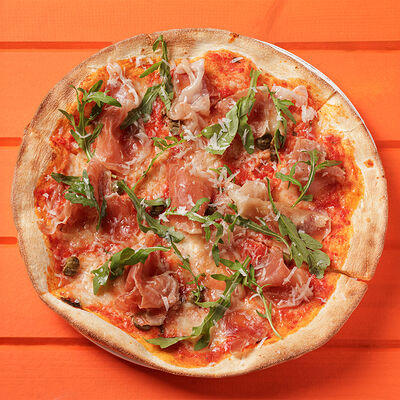 Прошутто крудо с пекорино романо в Сорренто by Novikov по цене 1100 ₽