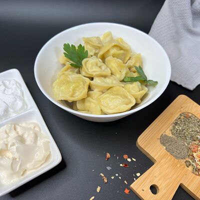 Пельмени ручной лепки с говядиной в Пельмени тут по цене 469 ₽