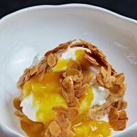 Трилече, манго и кокосовый кремв Wine Сonnection