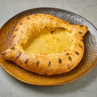 Хачапури по аджарски с тыквой и горгонзолой в Pivino по цене 560