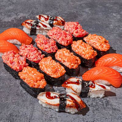 Сет Гунканы и Суши в Суши и Точка по цене 3170 ₽
