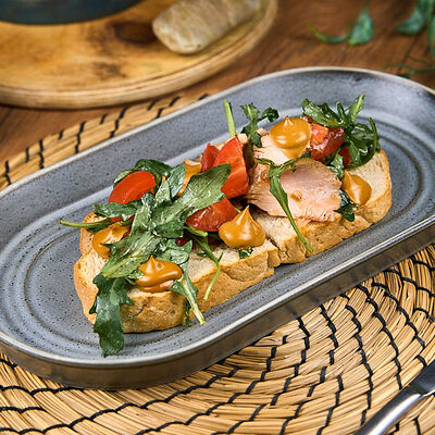 Брускетта с пастрами из индейки в Белок по цене 730 ₽