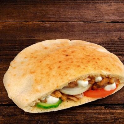 Шаурма сырная в пите L в FOOD MASTER по цене 440 ₽