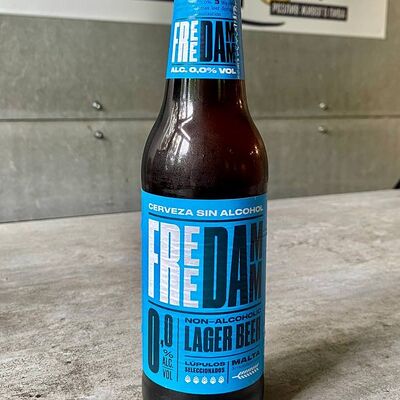 Пиво безалкогольное Free Damm Lager в BEERFOLIO по цене 320 ₽