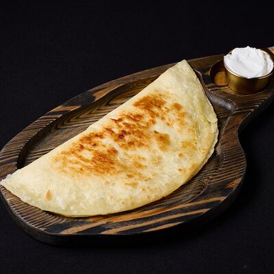 Кыстыбый с сыром и сметаной в Эндорфин по цене 490 ₽