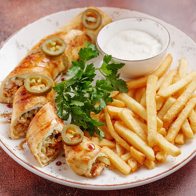 Арабская шаурма по рецепту шефа Сандунова в Сандуны Урал по цене 760 ₽