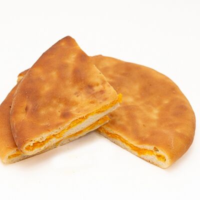 Пирог осетинский с тыквой, мясом и сыром в Бабушкины пирожки по цене 576 ₽