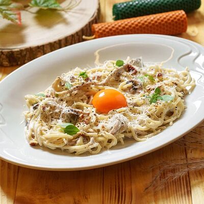 Паста с белыми грибами, пармезаном и черным перцем в Сорренто по цене 690 ₽