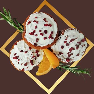 Чуррос Cinnabon в белой шоколадной глазури с кусочками вишни в Churreria Comida Mexicana по цене 18 р.