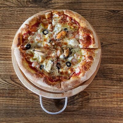 Пицца Морская в Bfood по цене 579 ₽