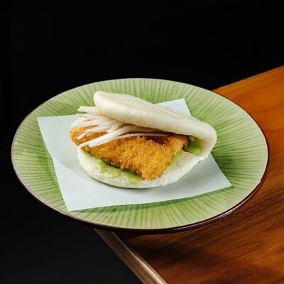 Бао с лососем в Buba Sushi по цене 1070 ₽