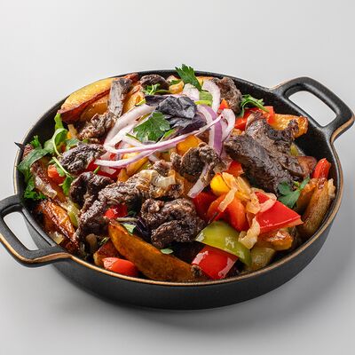 Ягненок по-домашнему в Кафе МилАриЯ по цене 1027 ₽