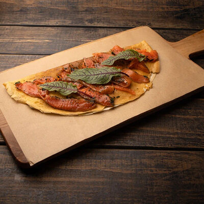 Блины с лососем в LuckyDze по цене 850 ₽