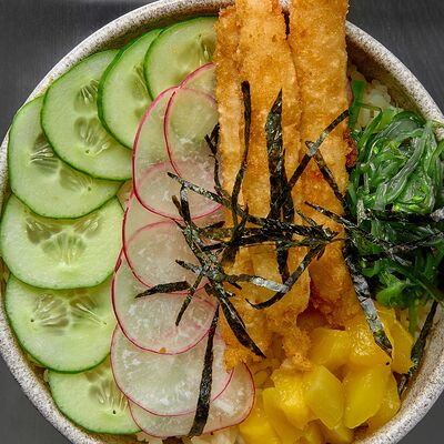 Поке с креветками в 96 азиаток по цене 755 ₽