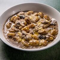 Ньокки с грибами и трюфельным маслом в Oreganos
