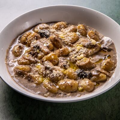 Ньокки с грибами и трюфельным маслом в Oreganos по цене 740 ₽