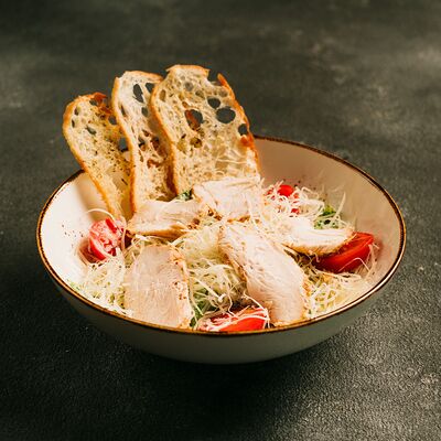 Цезарь с курицей в Barbecue по цене 570 ₽