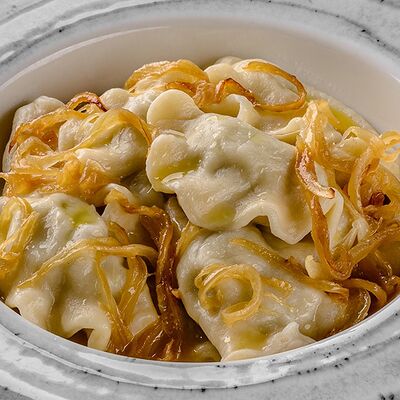 Вареники с картофелемв Чили пицца по цене 350 ₽