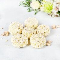 Меренги ореховые с фисташками в У Палыча. С пылу, с жару!