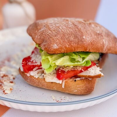 Чиабатта с курицей в Wow Tortik по цене 470 ₽