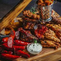 Фирменный сет из мяса в DROVA