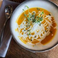 Тыквенный крем-суп со страчателлой в More More