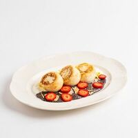 Сырники с маковой помадкой и цитрусовой сметаной в Британские Пекарни