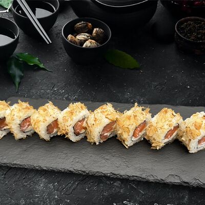 Ролл Бонито с лососем в Пусан по цене 780 ₽