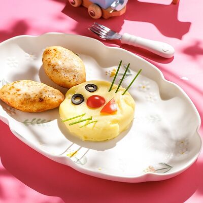 Котлетка куриная с пюре в Кукумбер по цене 650 ₽