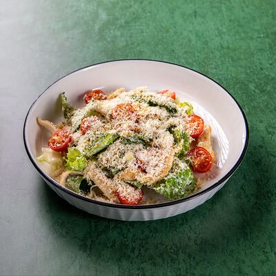 Цезарь с курицей в Oreganos по цене 720 ₽