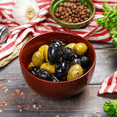 Ассорти из Оливок в Геленджик по цене 250 ₽