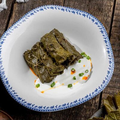 Долма в Хачапури тетушки Марико по цене 480 ₽