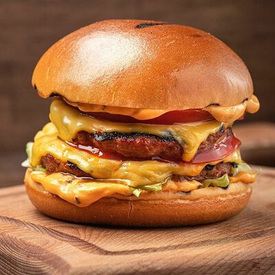 Бургер Фермерский в Седло по цене 635 ₽