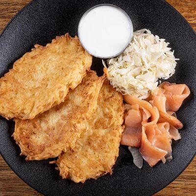 Брамбораки с семгой в Cernovar по цене 770 ₽