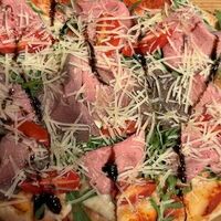 С ростбифом и руколой в Pizzapositana
