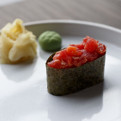 Гункан острый тунец в Per Se по цене 425 ₽