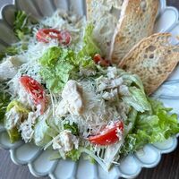 Цезарь с креветкой в О2 Lounge cafe