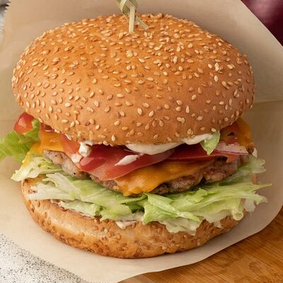 Бургер с курицей в Чудо Плов по цене 231 ₽