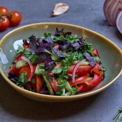 Овощной салат в Татевик по цене 604 ₽