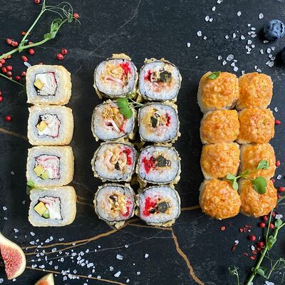 Полкило на двоих в Panda Sushi по цене 899 ₽