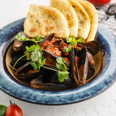 Мидии в томатном соусе в Пряности & Радости на Васильевском по цене 990