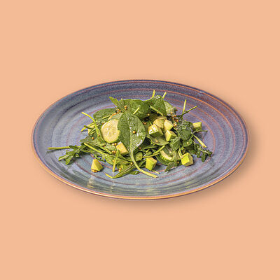 Салат Зеленый с рукколой, шпинатом и авокадо в Додома по цене 915 ₽